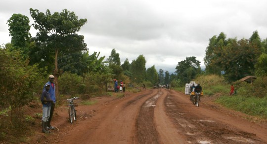 The dirt road gets wider as I approach the border with Malawi.