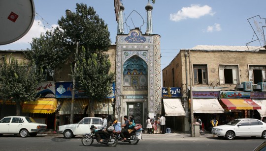 Shiraz, typical street.
